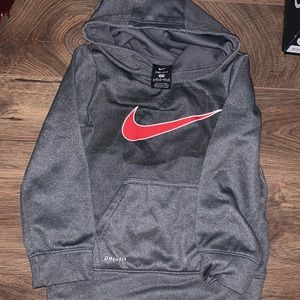 Nike boys dri-fit sweatshirt size 4/xs